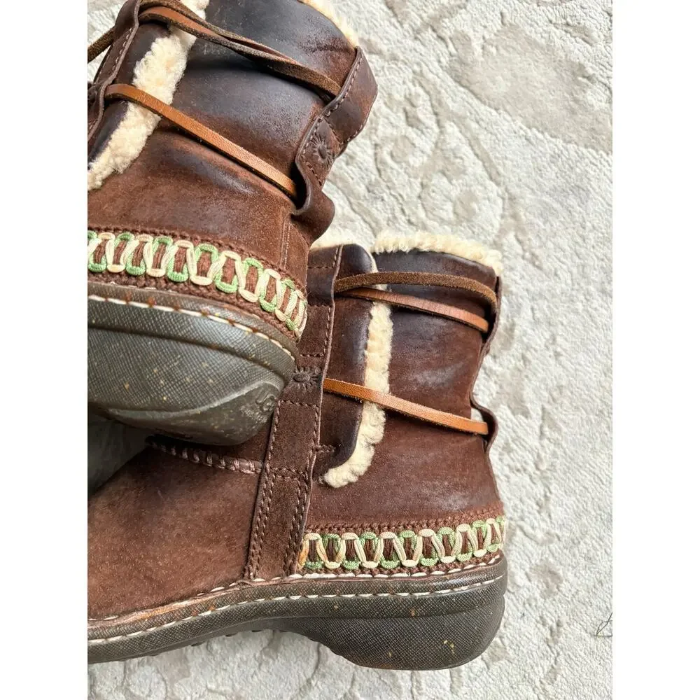 UGG women’s cove
